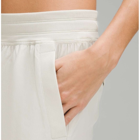 Lululemon Dance Studio Relaxed Fit Mid-Rise Cargo Pant in Bone Size Small - Picture 8 of 13